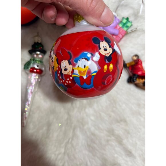 Disney Set Of 6 Christmas Tree Ornaments Featuring Disney & Crayola Hallmark The - Picture 6 of 15
